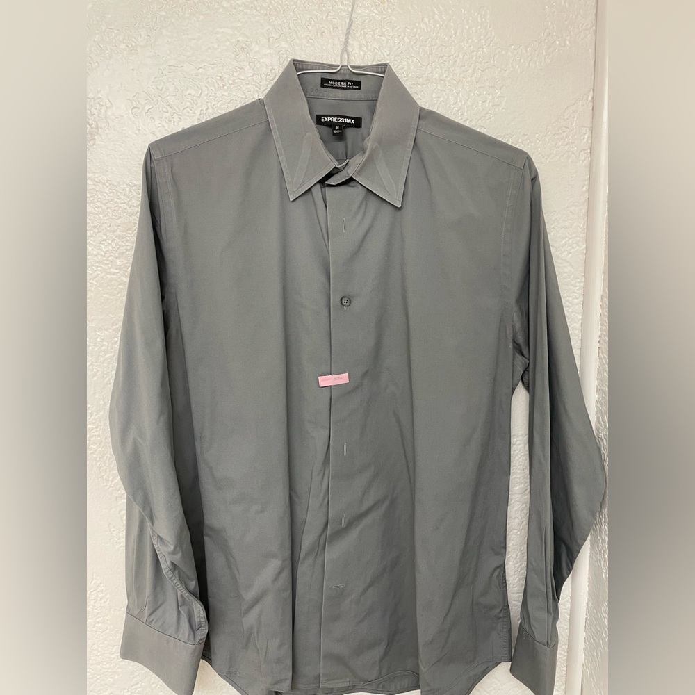 Express - Modern Fit (size medium 15-15 (1/2)) - preowned
